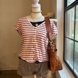 White and red striped button